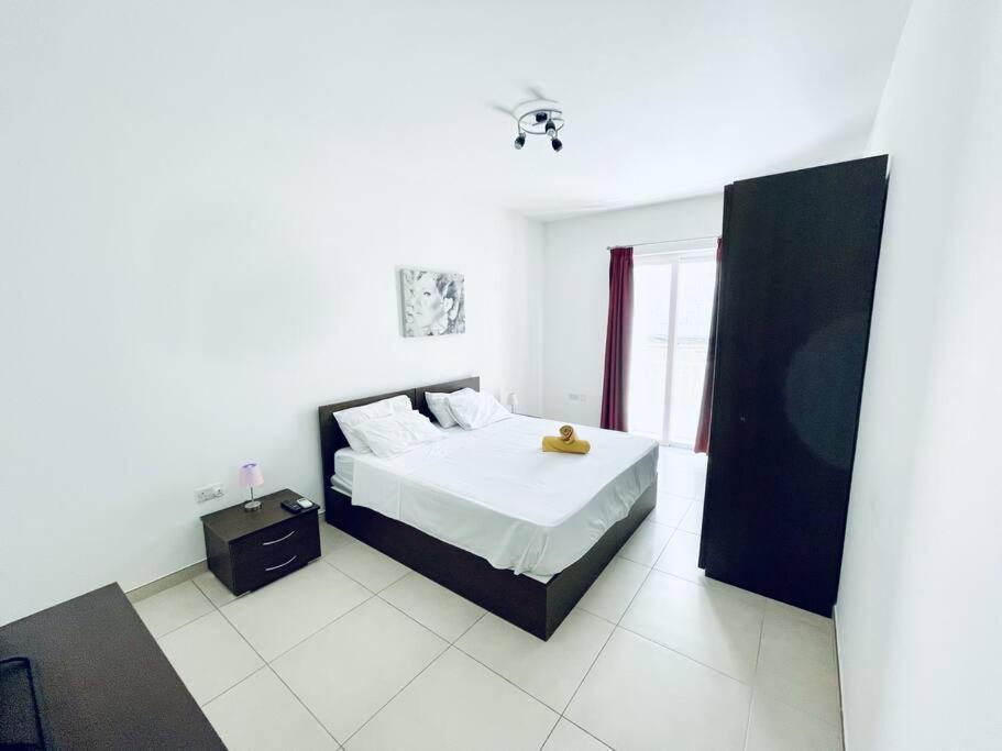 Stylish Modern Central Apartment 4 Paceville Saint Julian's Eksteriør billede